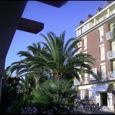 Hotel La Perla 쿠프라마리티마 외부 사진