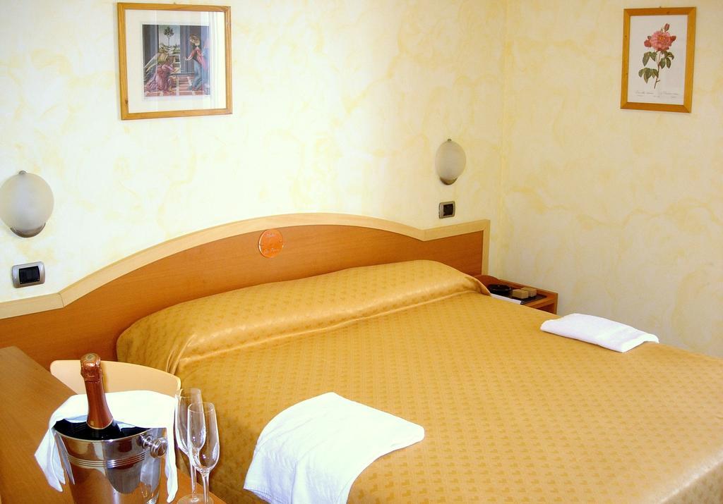 Hotel La Perla 쿠프라마리티마 객실 사진